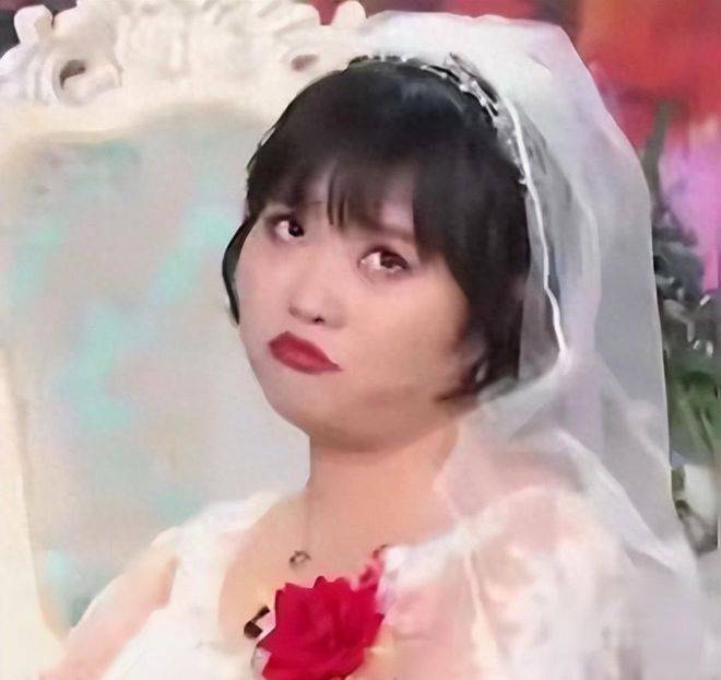 当关系户混进年代剧，笑的比哭还难看，别嚯嚯观众眼睛了！