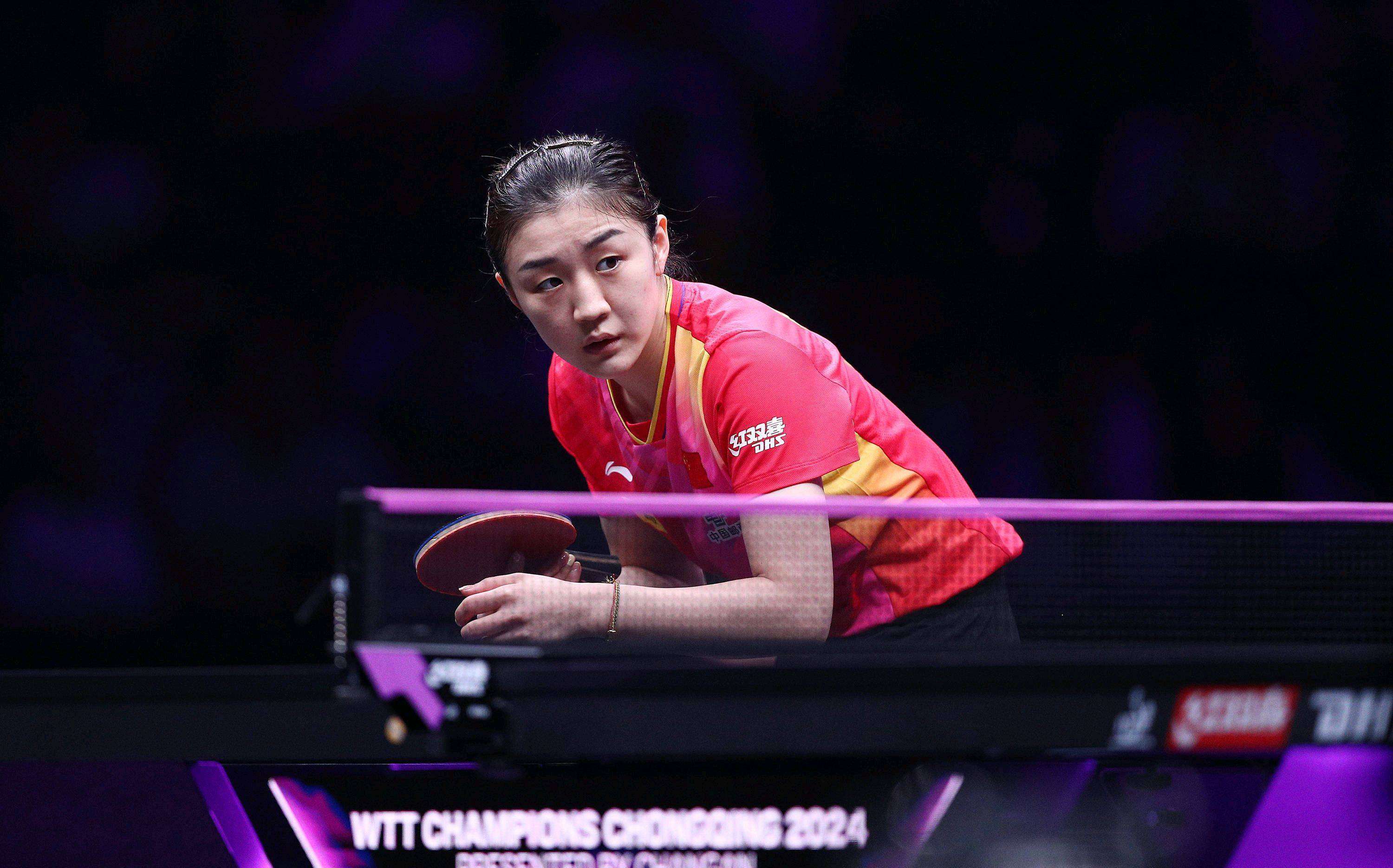 原创            32岁陈梦再被催婚，青梅竹马男友引热议，曾是她唯一公开拥抱的人