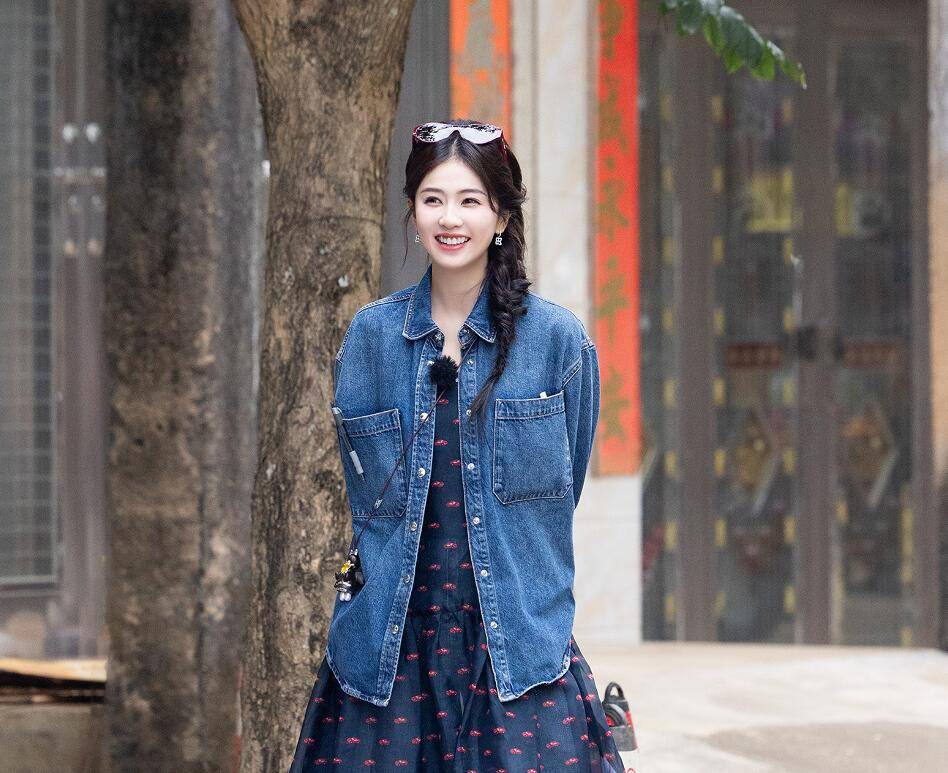 原创            主动请客，敢于社交，主动找活，魔法带娃，白鹿的口碑彻底封神