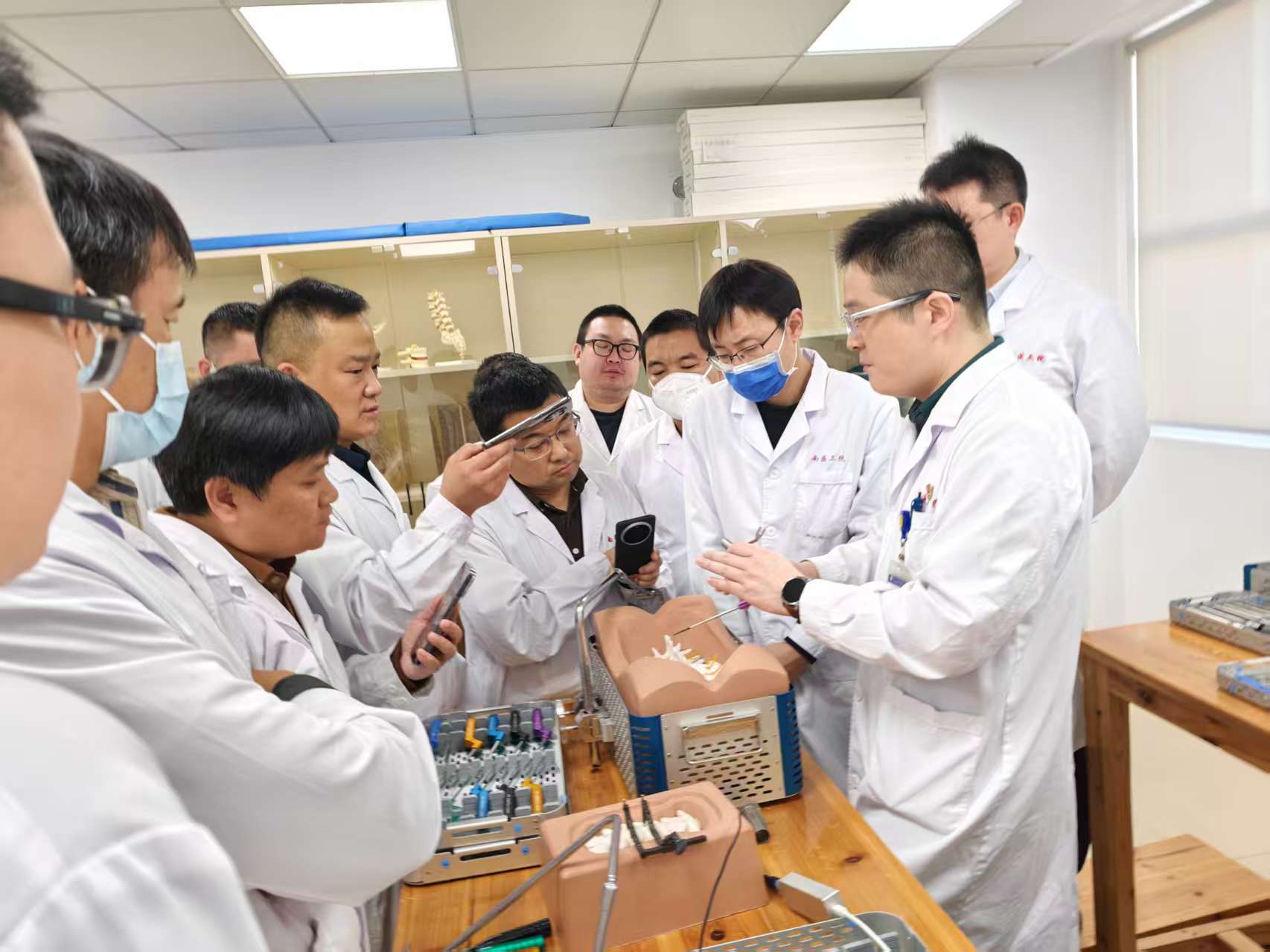 颈椎管狭窄术后护理：广东三甲医院康复方案解析