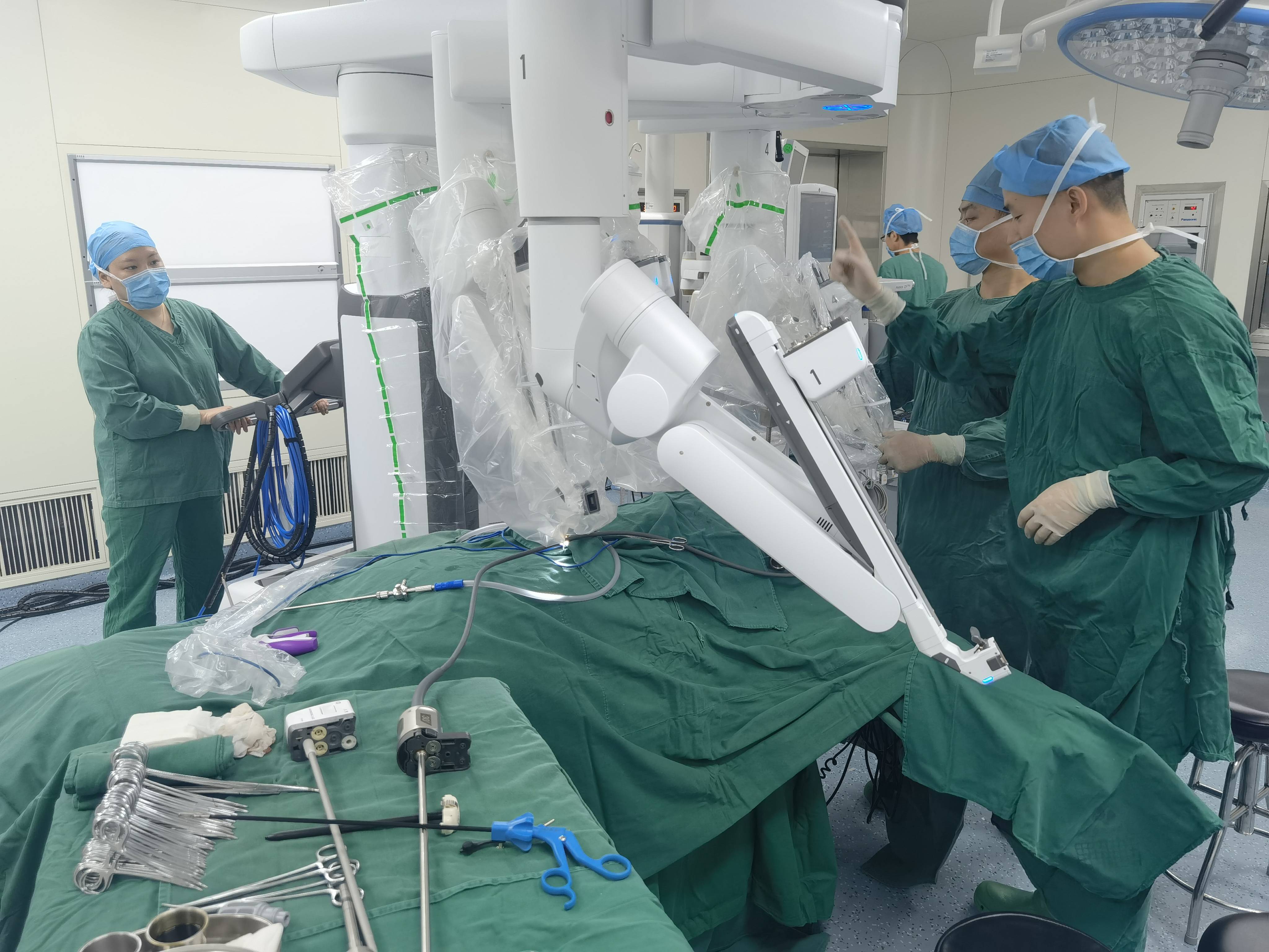 原创            乐飞主任，医术有高度，行医有温度