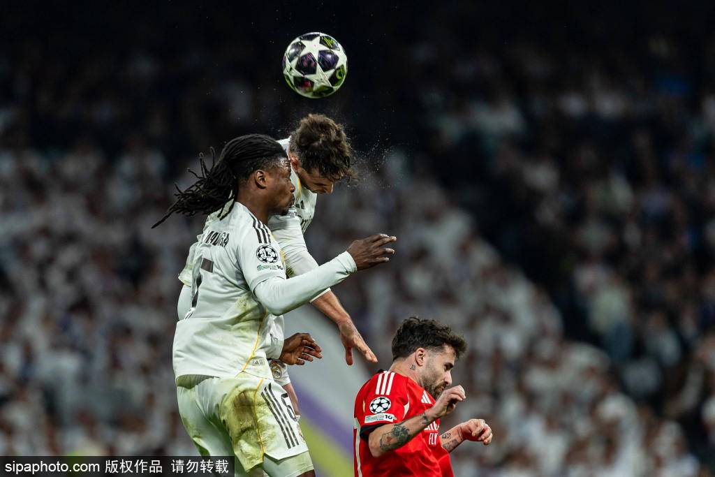 皇马遭遇联赛两连败，巴萨领先四分！西甲积分榜局势分析