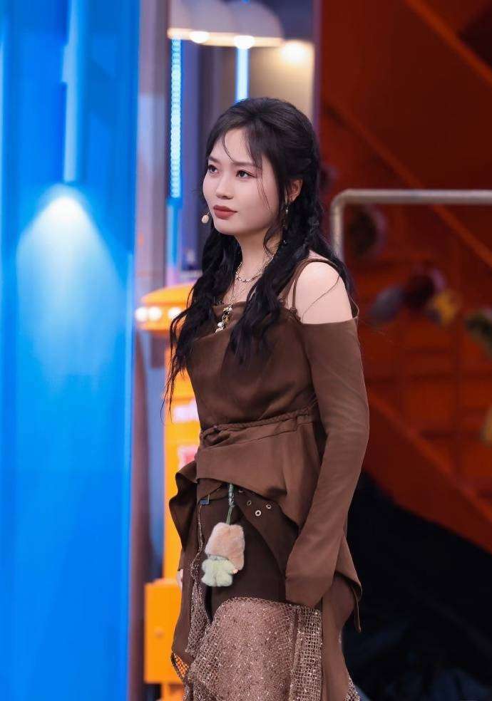 李雪琴祝绪丹抽象带货！何炅：你们这是行为艺术吧