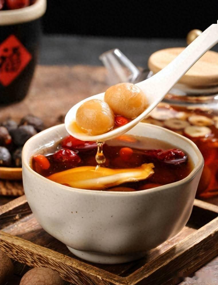 气血越足，睡眠越好！这4道滋补菜要常吃，滋补养血，安神助眠