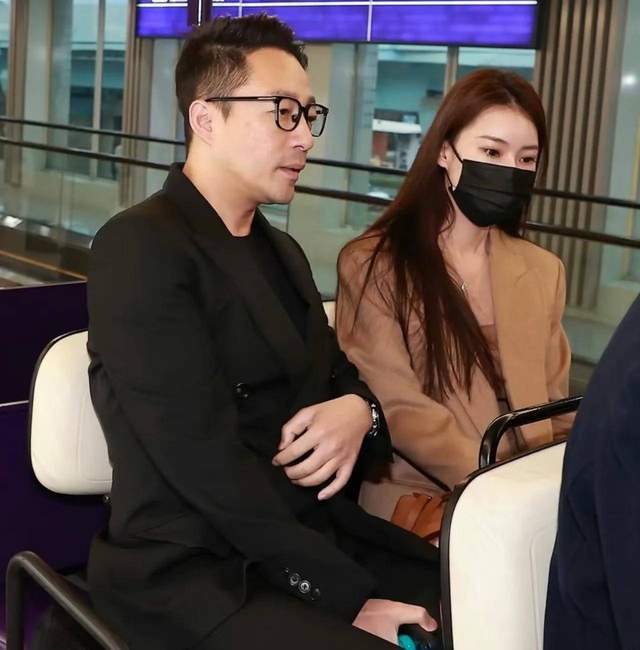 原创            33岁马筱梅被拍到逛夜市？汪小菲娇妻身体底子好，产后15天就出门