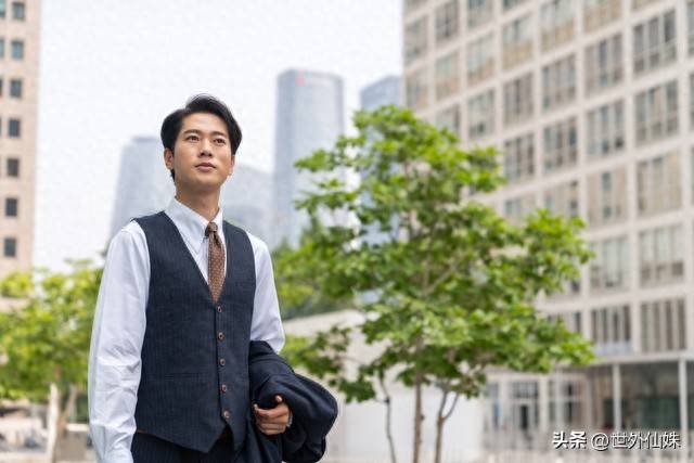 发现一个奇怪的现象：有钱的男人，他们一旦过了50岁就完全变了