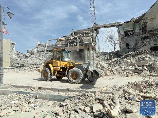 镜头直击丨探访遭空袭后的德黑兰市中心