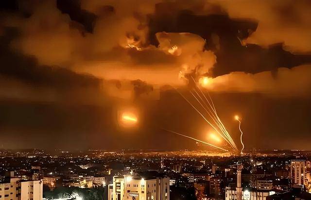 原创            第16轮打击开始，以色列伤亡惨重？美国两党罕见联手，特朗普被催下台