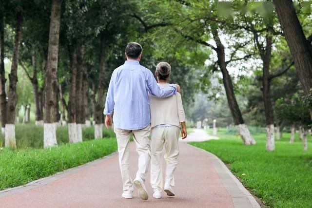 医生发现：天天走路锻炼的冠心病人，不用几个月，身体迎来4变化