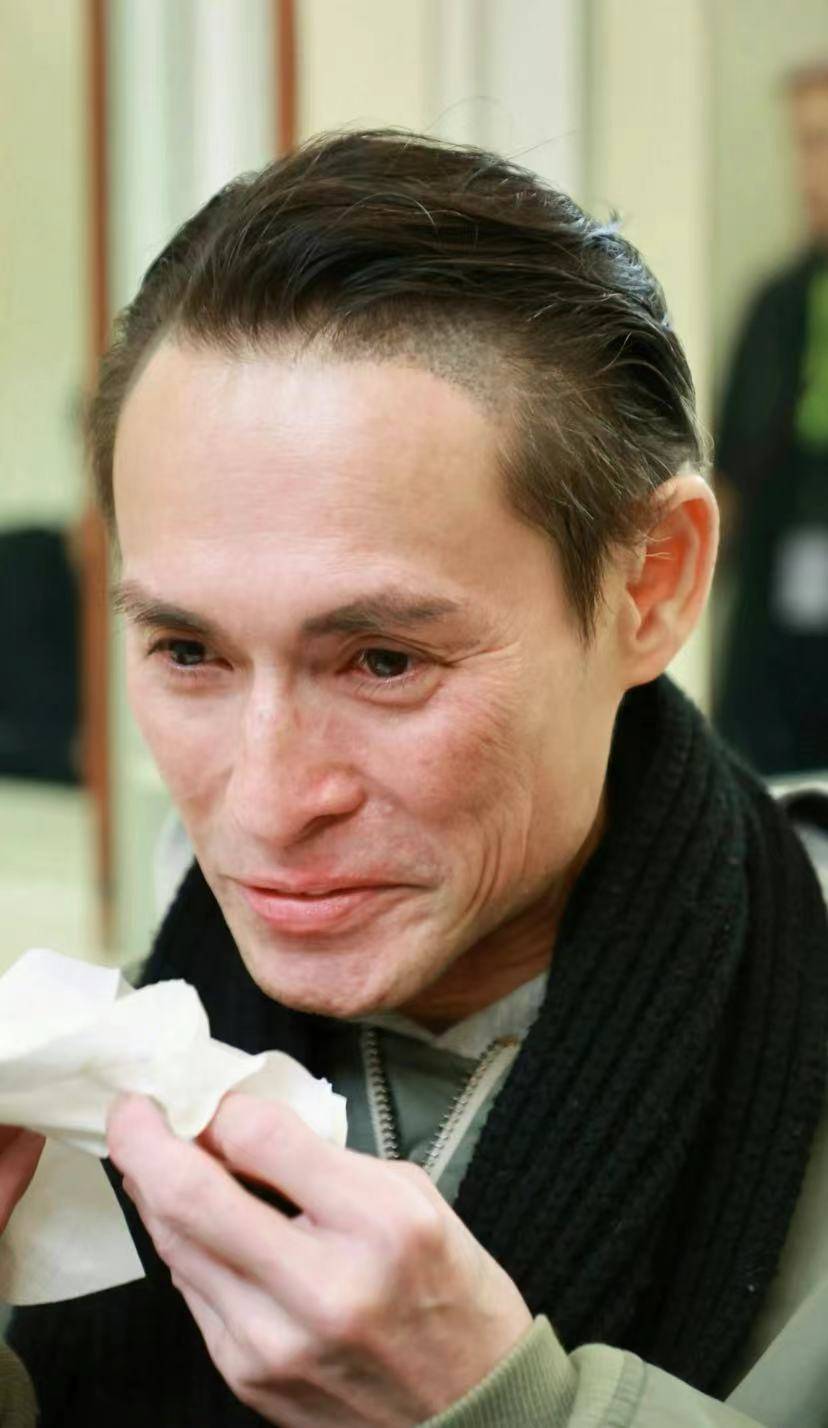 原创            同样失去心爱的人，53岁海俊杰瘦脱相，而75岁的李龙基状态满分