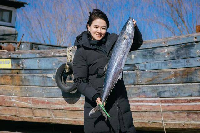 从海边摊位到千人直播间，一个丹东女性的数字创业之路