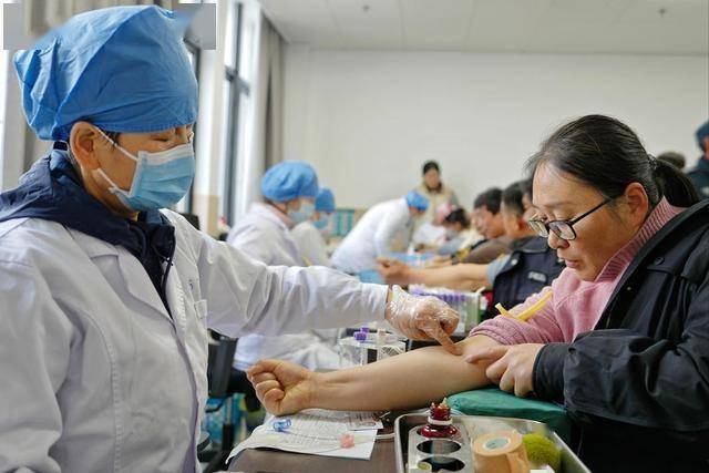 医生：江苏48岁大姐血脂从7.9降到4.1，她的4个改变，值得参考