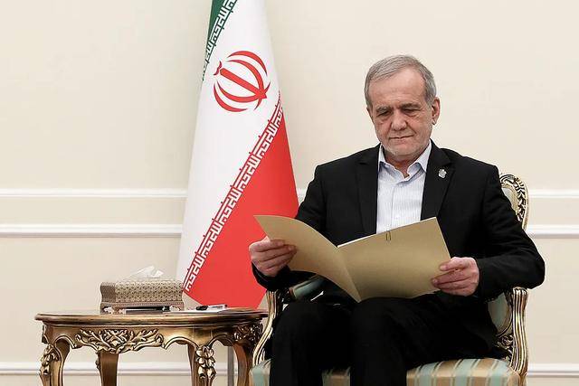 伊媒：伊朗总统等将领导国家