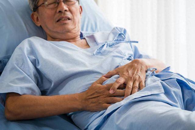 短短几年胃炎变胃癌？医生提醒：查出3种胃病不能拖，尽早治疗