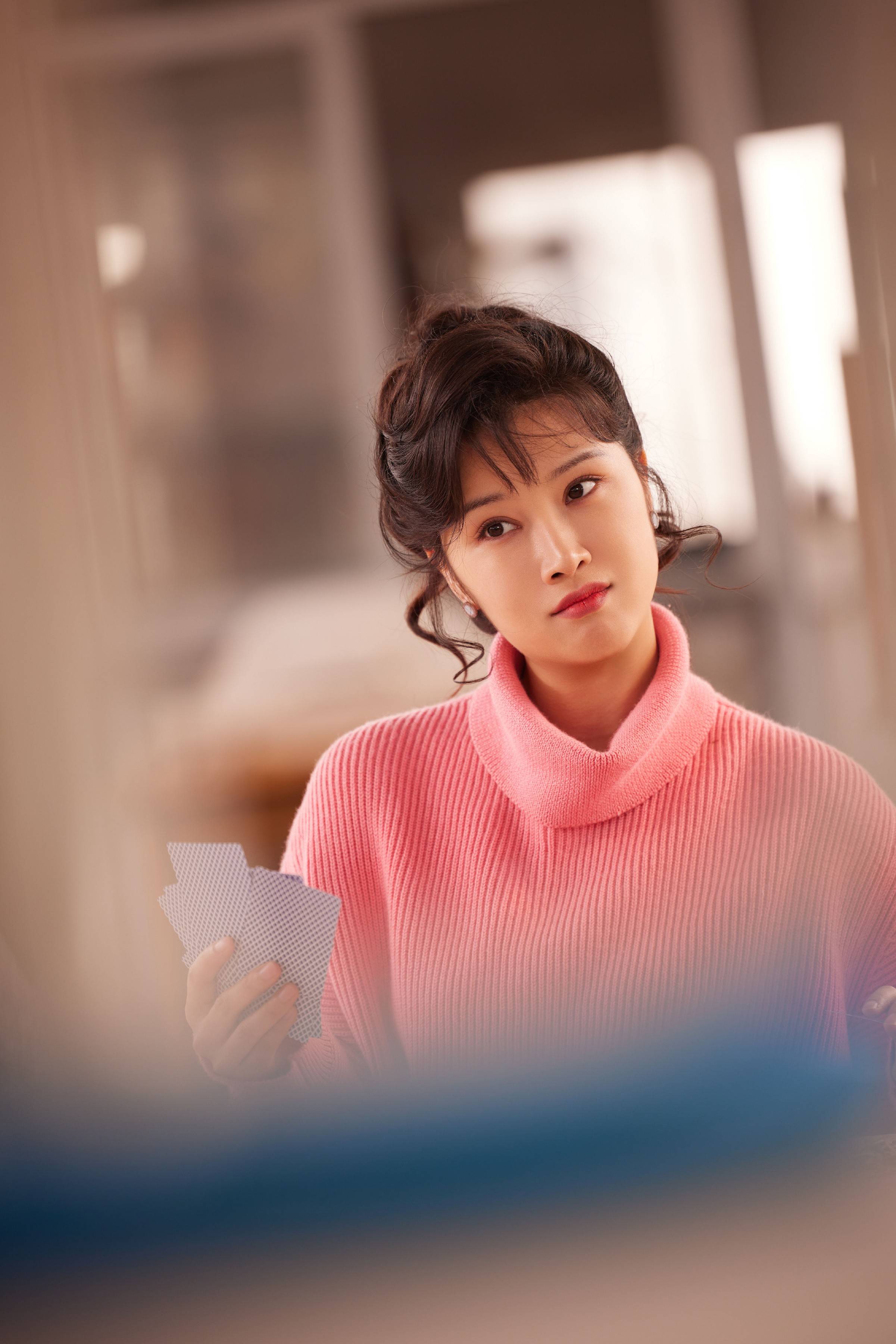 奚望主演《我的山与海》开播 细腻诠释90年代女性奋斗史