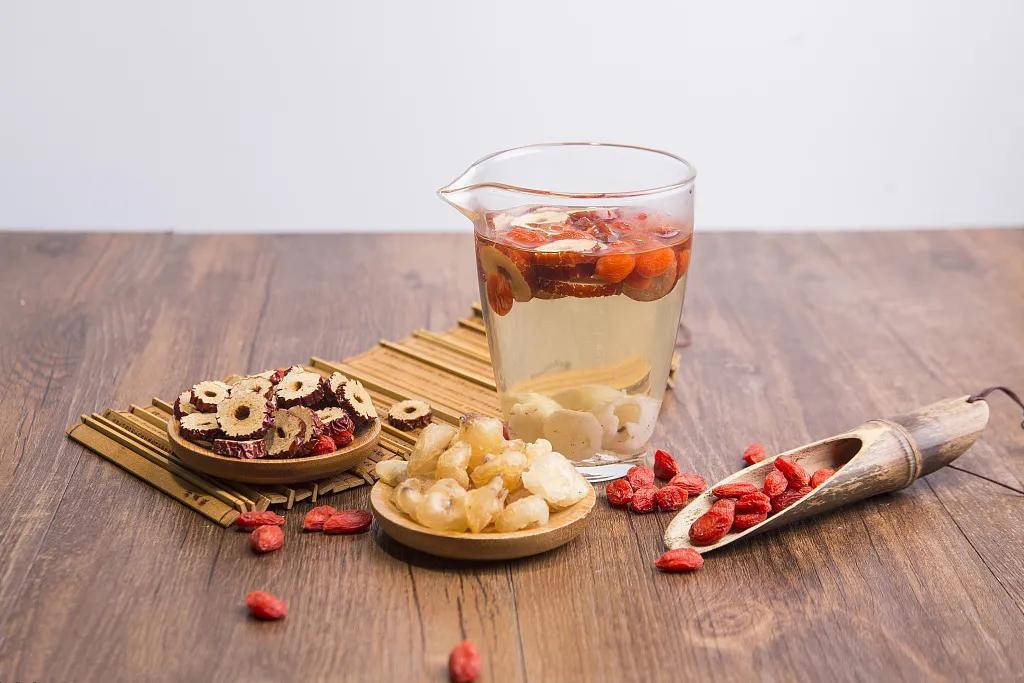 枸杞的绝配不是菊花而是它！补血安神、养肝明目！