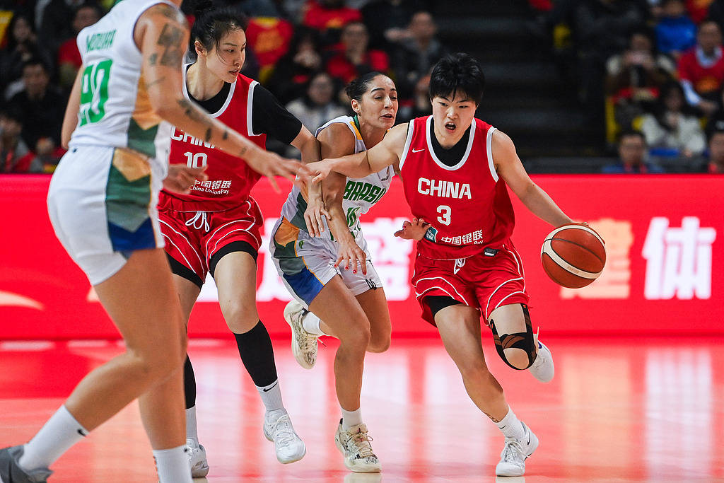 刘禹彤砍17+7张子宇11分 中国女篮双杀巴西队4连胜