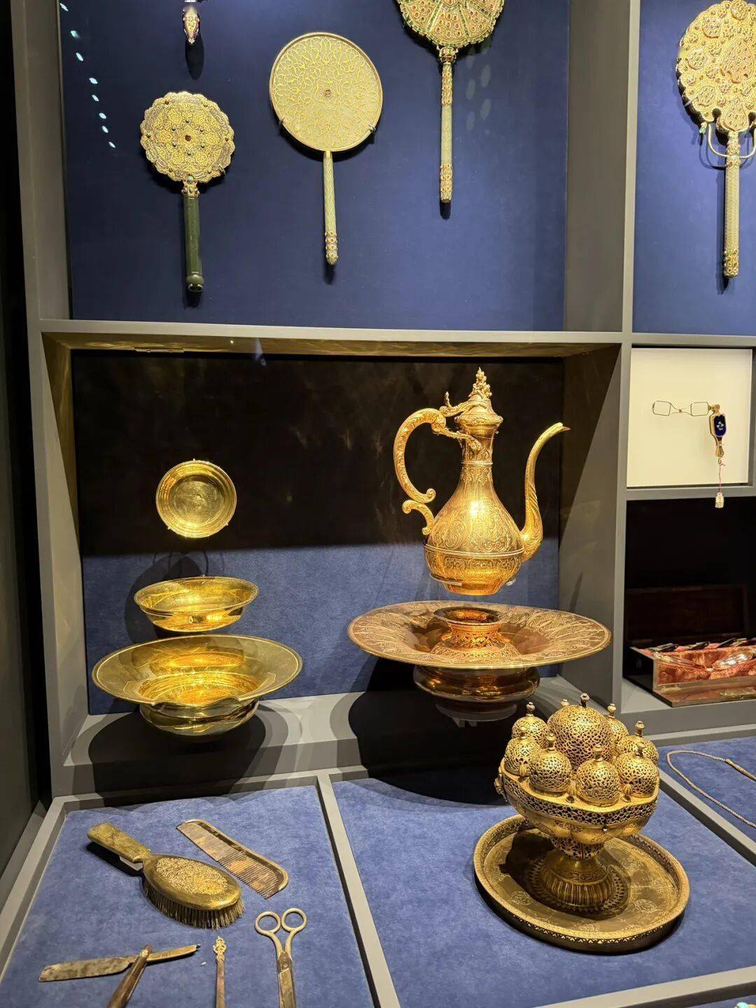 托普卡帕老皇宫珠宝厅：穿越时光的璀璨华章