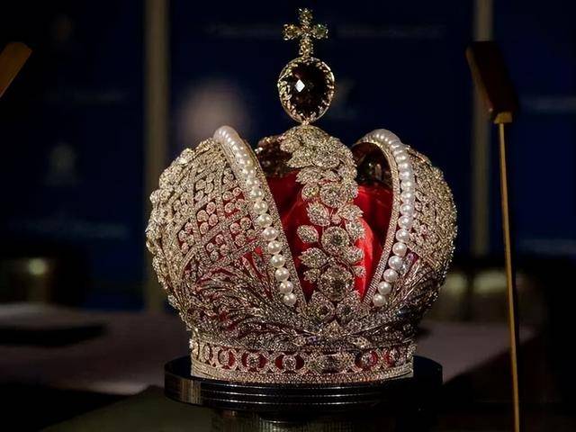 金价飙升，广西宝石价格却暴跌99%？万亿市场动荡，珠宝商大破防