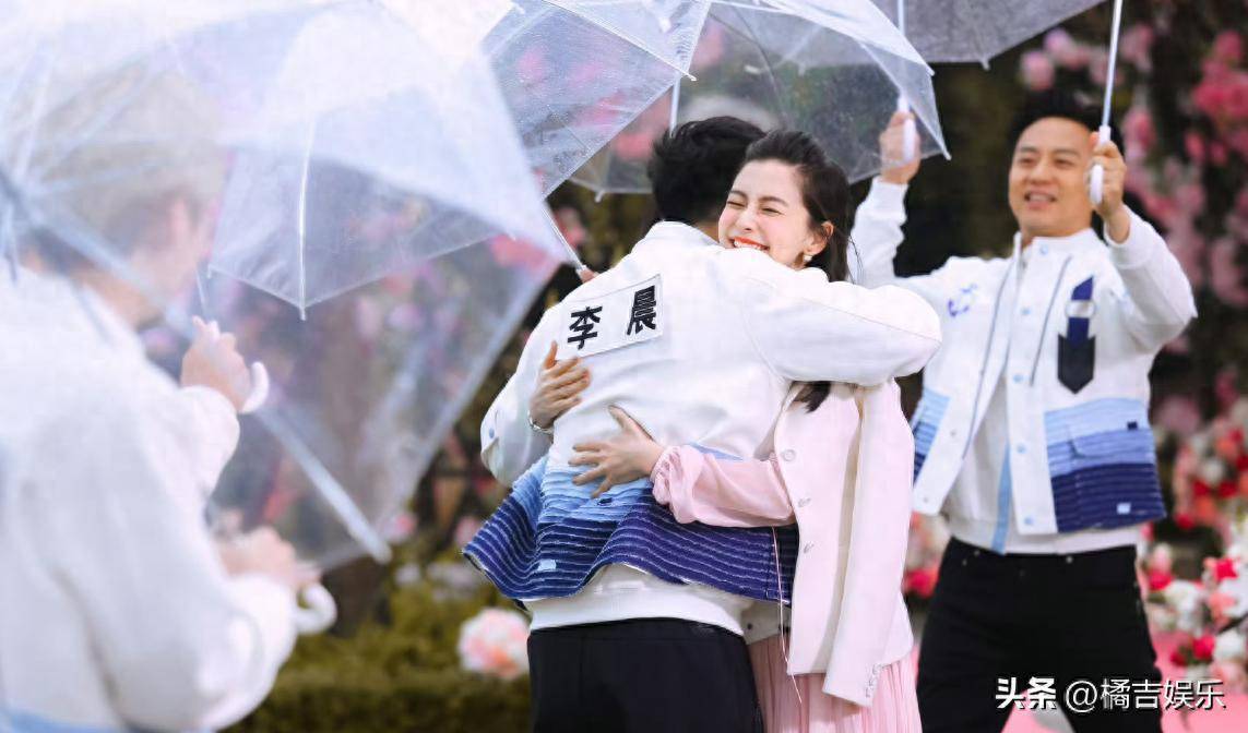 原创            突发！李晨郑恺陈赫Angelababy上海聚餐被偶遇，初代跑男重聚