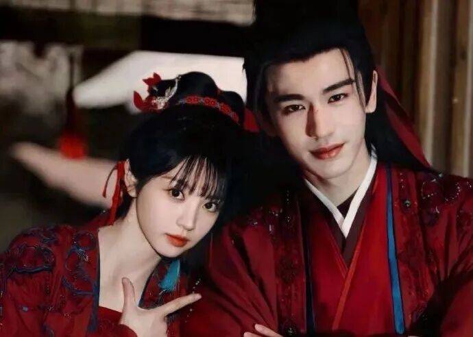 【2026.3.11】张凌赫和田曦薇二搭？张凌赫突然在外网道歉？没有王凯的消息了？环大陆演耽改换脸？明星的体态训练课价位？