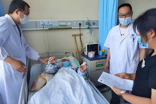 原创            脑溢血的人越来越多！医生提醒：不管什么季节，谨记4少吃3坚持