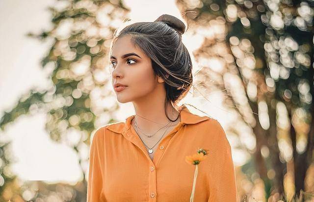 男人能忍住不联系你，真相只有4个字：他“不够爱”