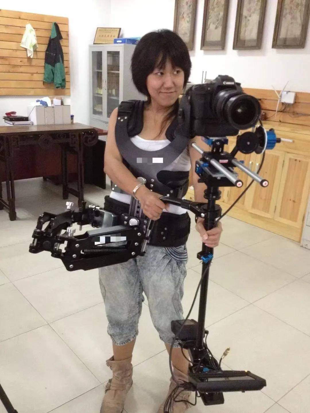 “退一步”是骗局：她们涌入山中，把世界越走越大