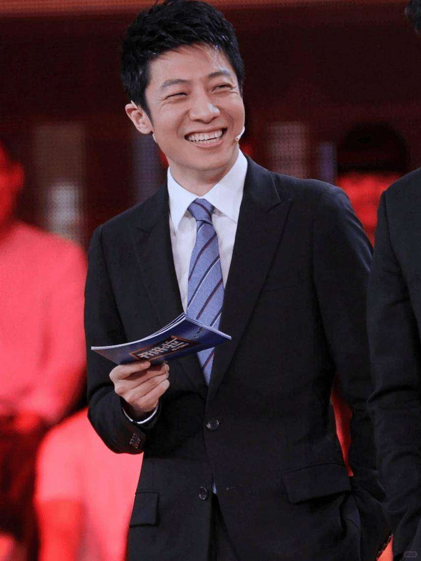 撒贝宁芳心纵火犯身份曝光！禾木街头被偶遇，真实面目让网友惊呼