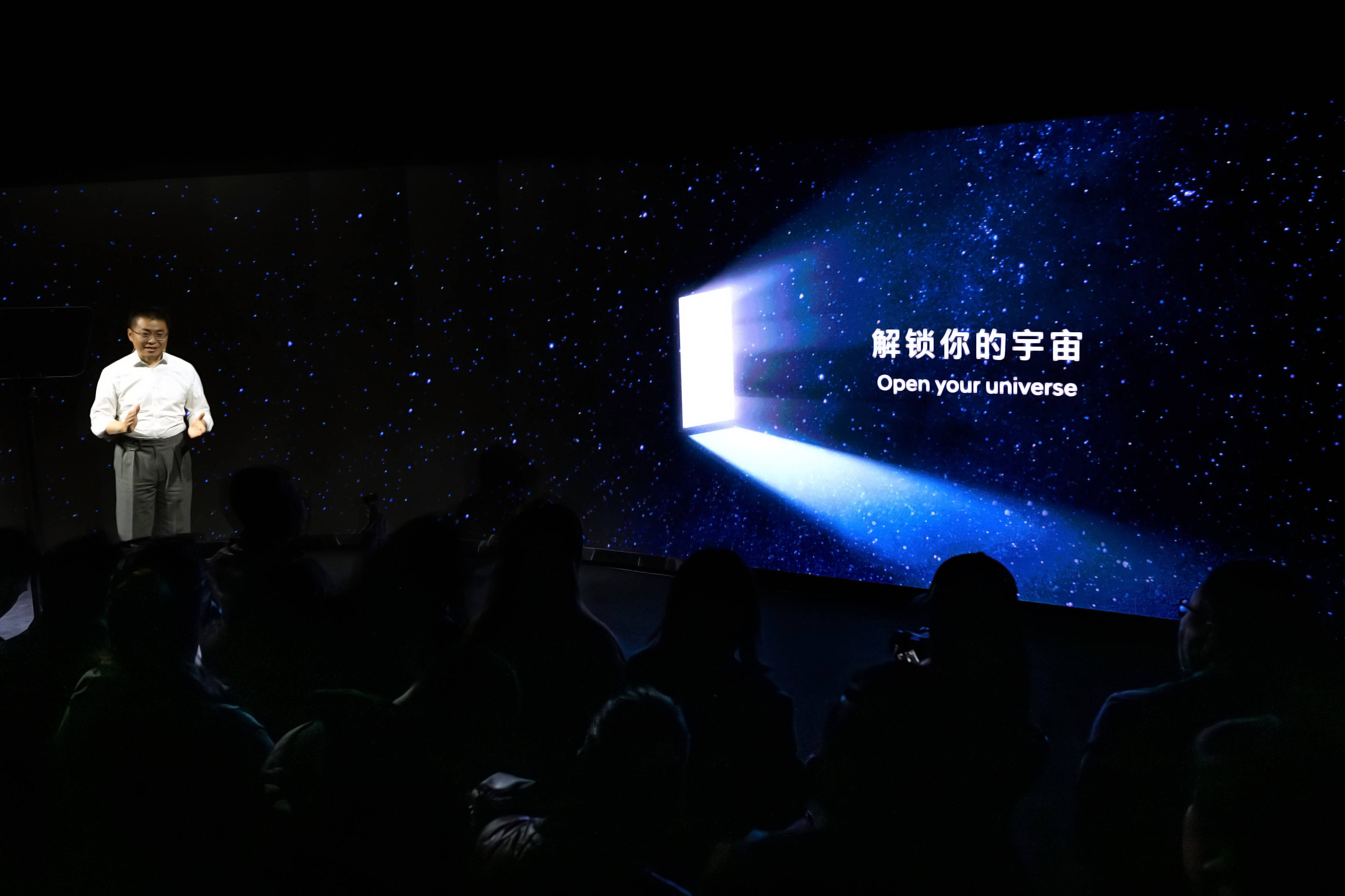 2. 北京现代总经理李凤刚现场发言.jpg