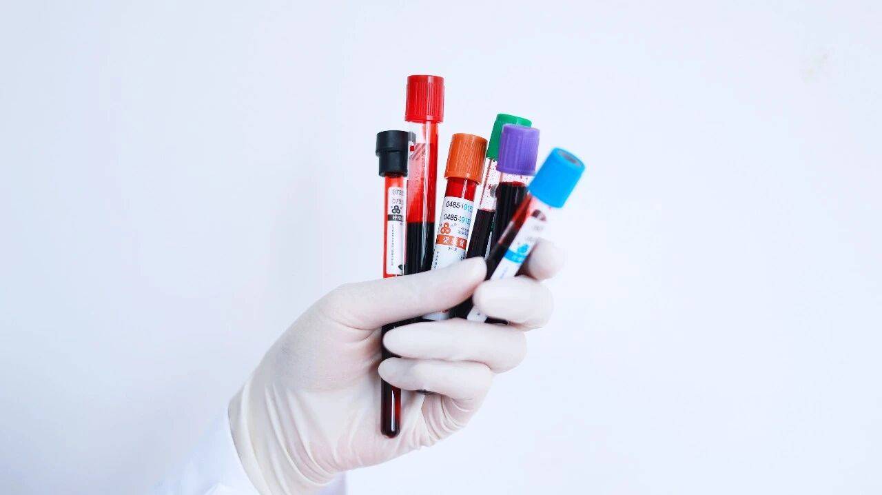 原创            血栓来临，睡觉先知！医生提醒：发现睡觉出现4种迹象，尽快就医