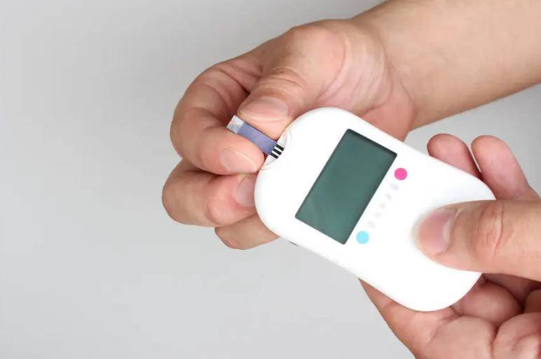 原创            医生坦言：这2种食物多吃会升血糖，糖尿病患者尽量少吃或不吃