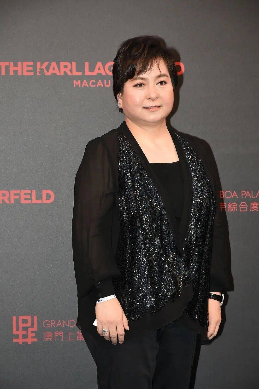 原创            赌王活了近百岁，无儿无女的女儿何超蕸60就走了，遗产归谁？