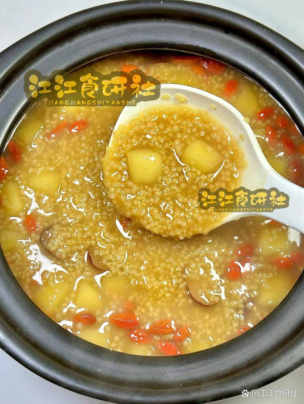 喝一碗胜过一箱牛奶，健脾养胃润燥，清明后常喝，真滋润！