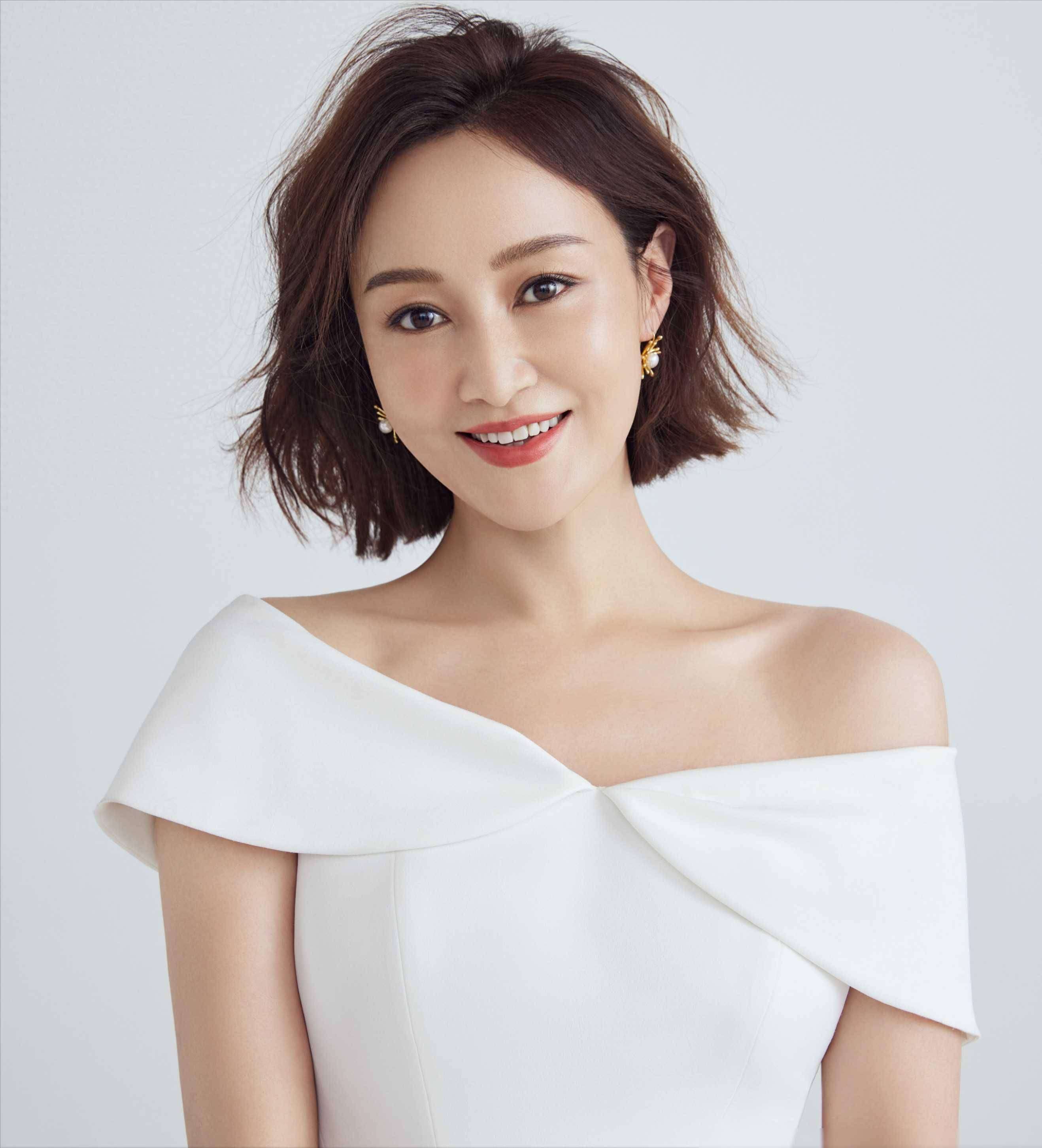 被扫地出门？赵子琪首轮出局真相，王濛拒绝鼓掌背后藏着什么内幕