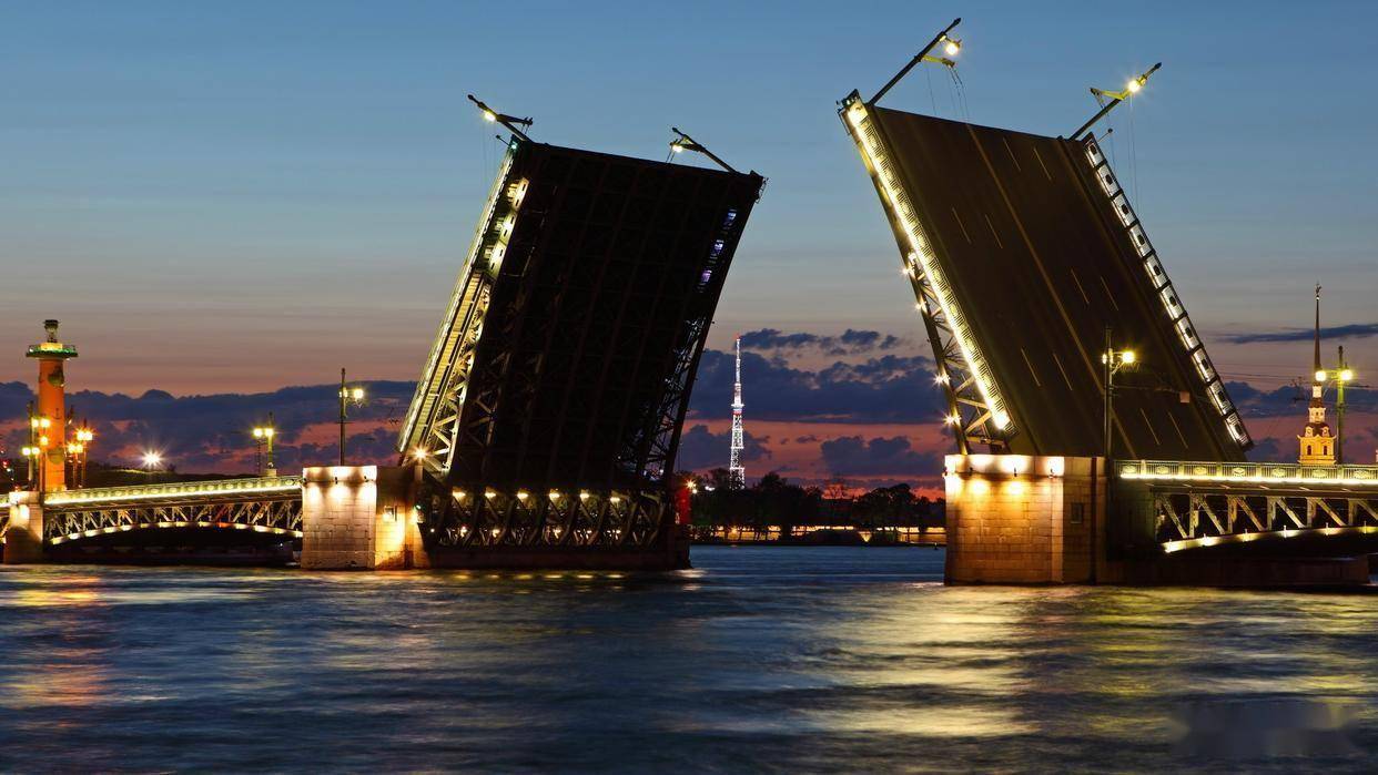 原创            男人心里没有你，假装爱你，会有以下3种行为