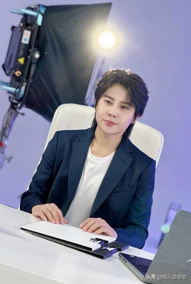 原创            王濛《乘风》狂拆蕾丝，濛式改造太硬核，网友：不愧是内娱活人