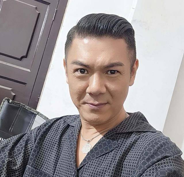 香港知名演员宣布复出，患直肠癌花光积蓄，被医生断言只能活一年