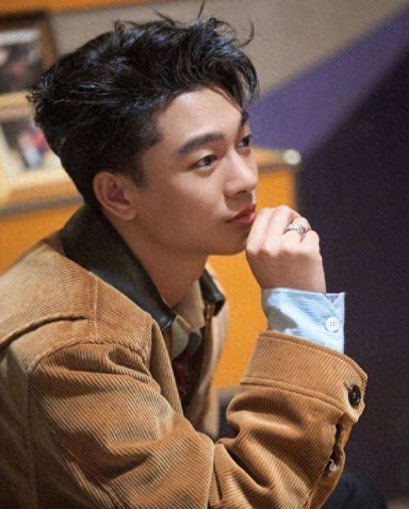 张宥浩：从全网黑到真香现场，综艺新人的进阶之路