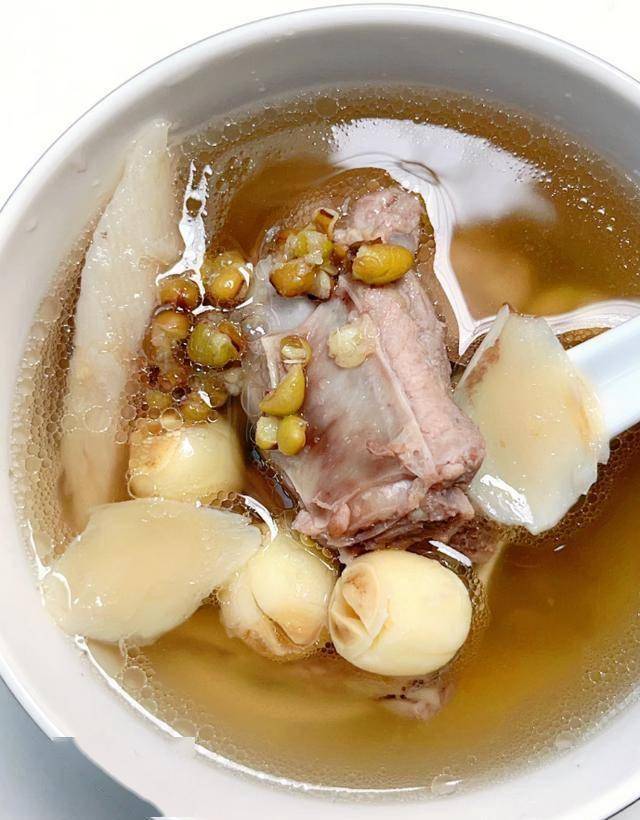 原创            内热危害大，建议中老年，清明前后多喝3种，补津液消内热