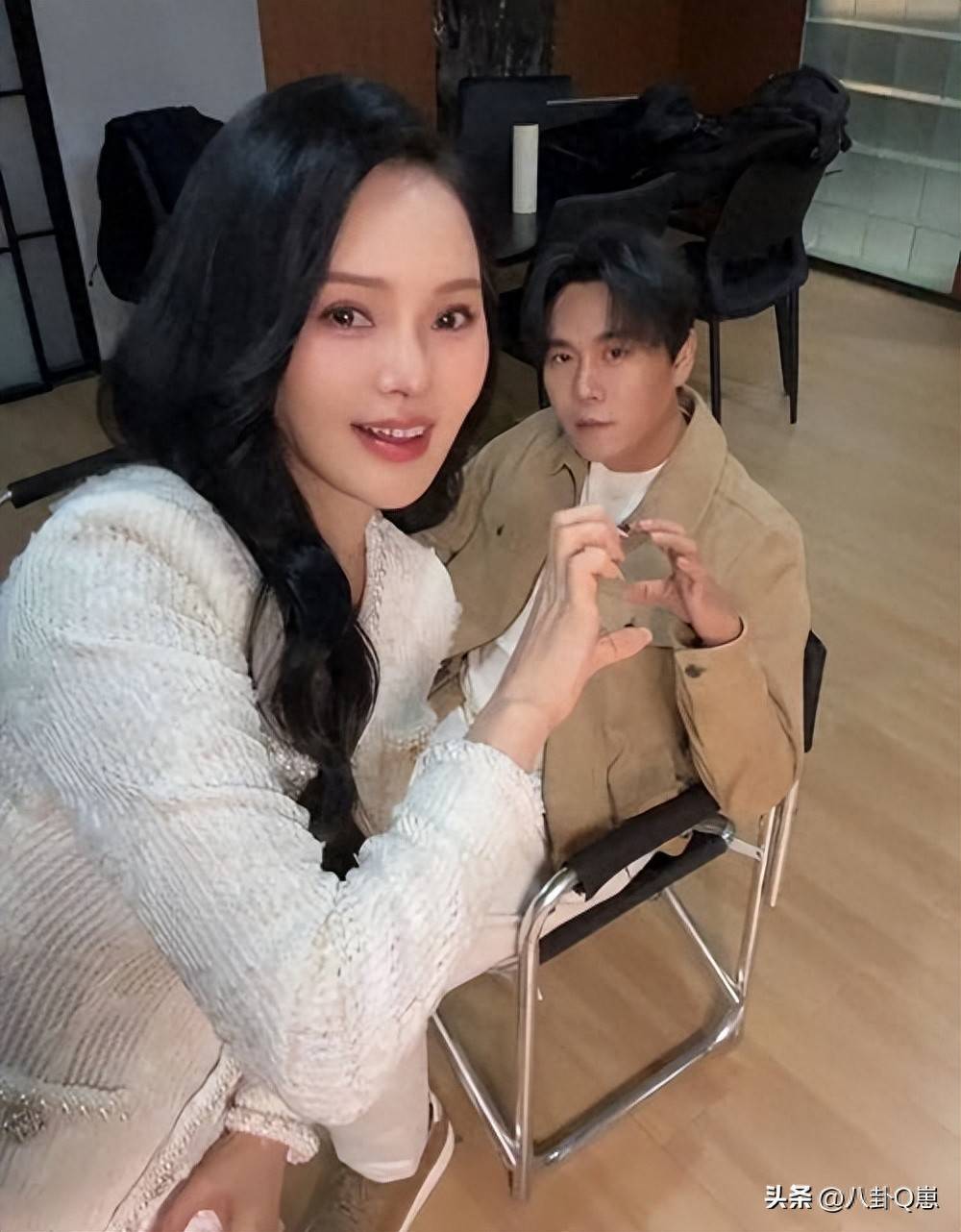 原创            58岁伊能静不再隐瞒！公开与秦昊结婚真相，原来庾澄庆当初没说谎