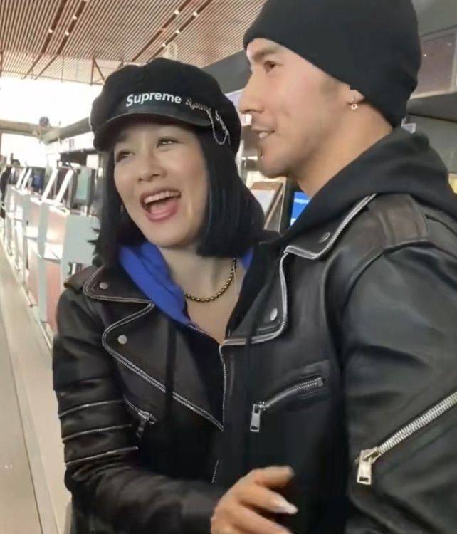 原创            钟丽缇张伦硕谈生4胎，称要上科技不行就收养 已有仨女儿仍不满足