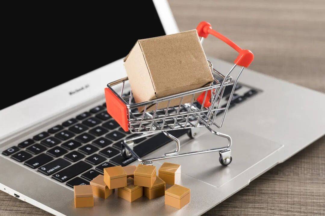 疯狂网购的老年人，可能是病了