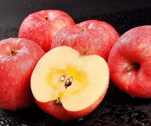 原创            研究实锤！一天一苹果真的能降低癌症风险，别低估苹果的好处