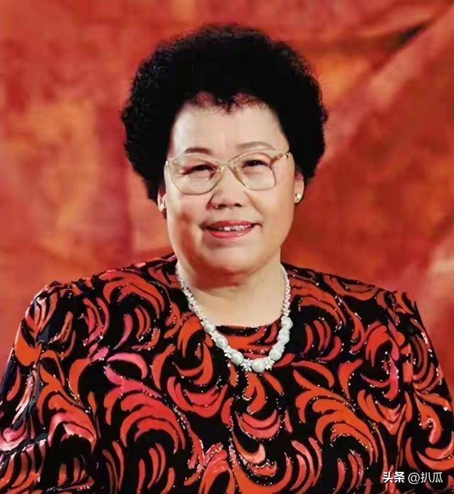 原创            陈丽华离世仅5天，前员工公开爆料其人品，迟重瑞的评价有人信了