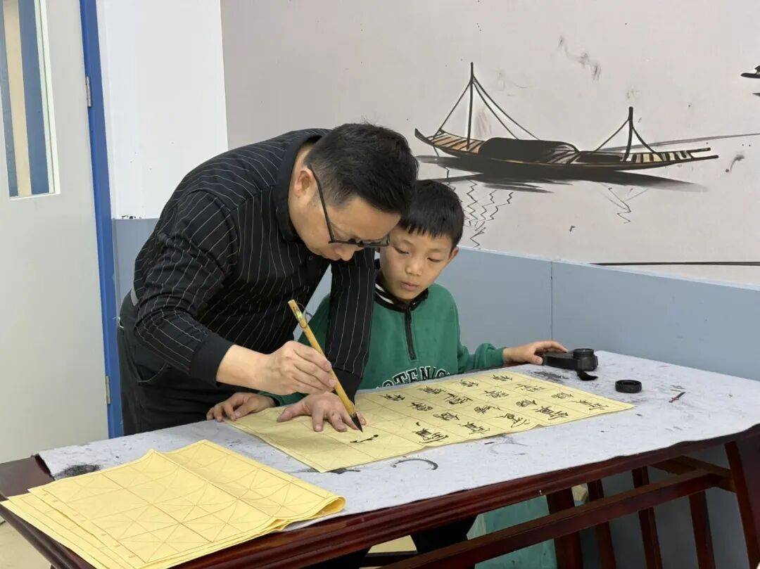 墨香润童心，书法传经典 | 市青少年宫软笔书法课堂剪影