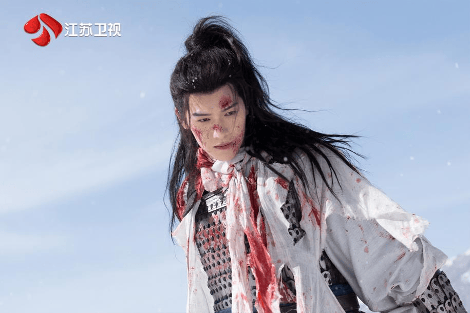 原创            《冰湖重生》江苏卫视开播，李昀锐黄杨钿甜接棒“星玥夫妇”