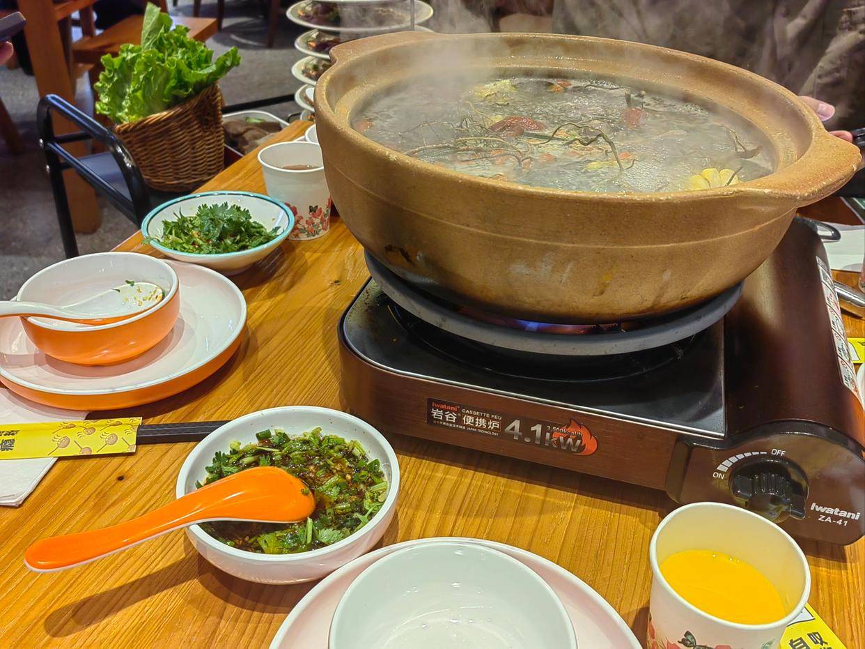 五观药膳推动市场去速成化，对食品行业产生深远影响