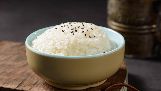 原创            米饭吃多了，比吃肉还容易长胖？营养师告诉你，主食对身体的好处