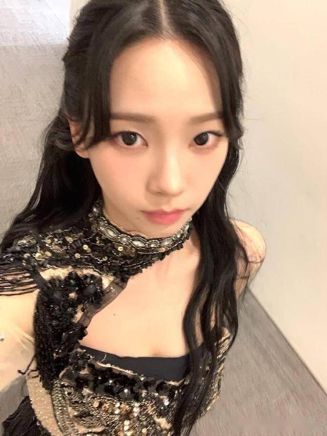 柳智敏，性感写真